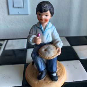 Vintage little Tom Thumb figurine